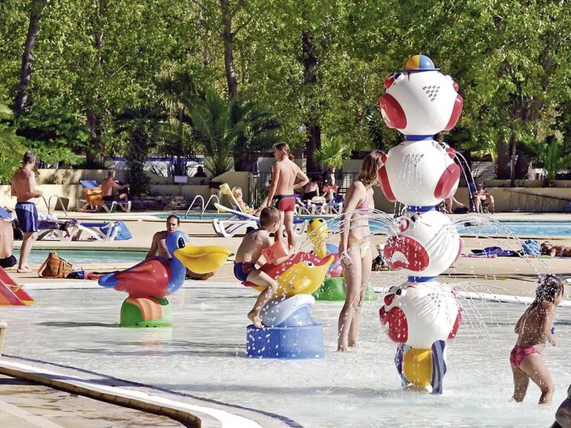 25006CC9748AEF13442D626007829A3A