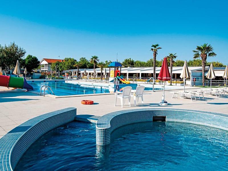 443EEC0BB5DDF24B8B42C15C0FFB7F85