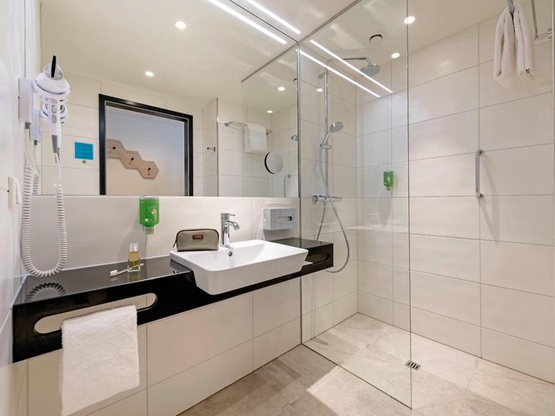 2E16CE7CD18757F6720415BE682B1637