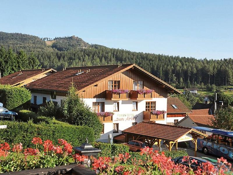 429809E1743E1FCE4BB1F2BE5BD5C70C