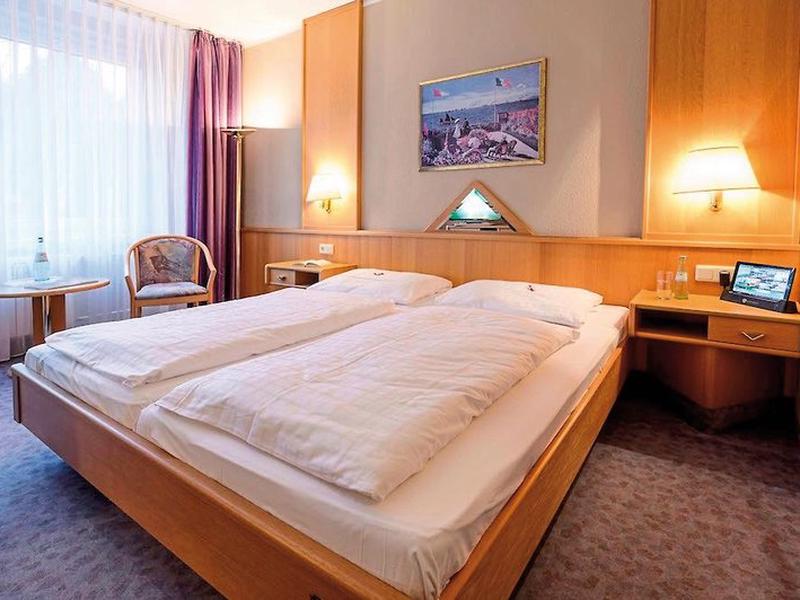 53B609CBFCA7309BAE740A59E1ABBDC0