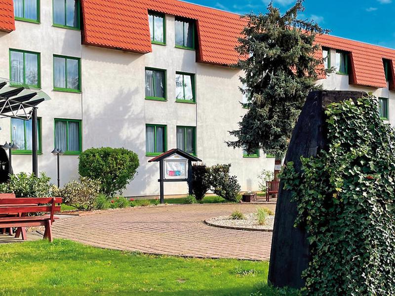 CEB7E2C03A063F97D0EC590E62AA1811