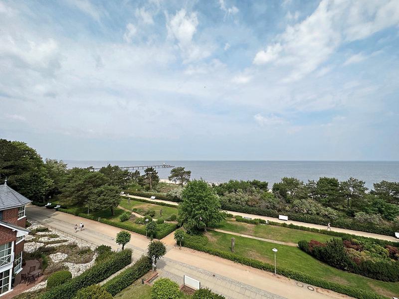 ADF307D85FB4142CE3369A30BC7A4AEB