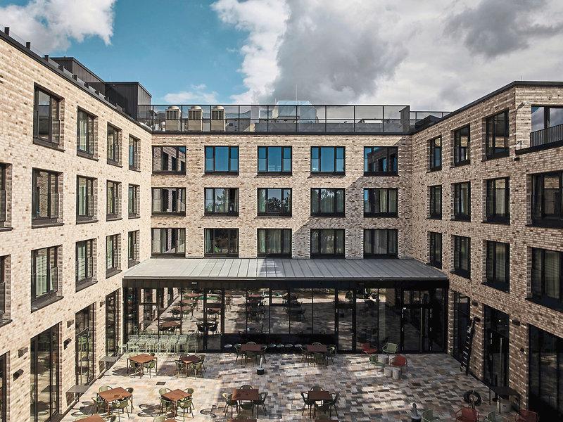 CBBE92D5B72E21CE0EFFC3CBB4C9C972