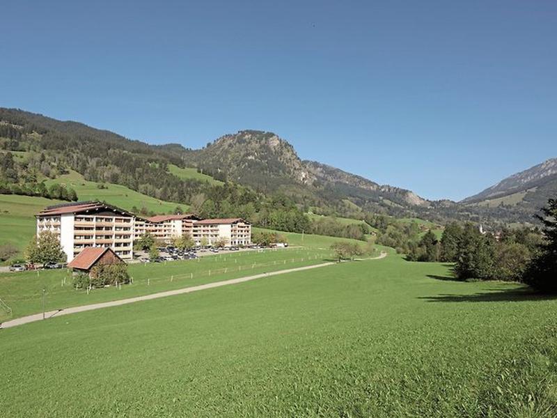 DBAC4E22BED649737A47F923DFFF850A