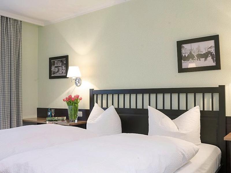 884F640DED855E4A5E55444CA9ABA56B