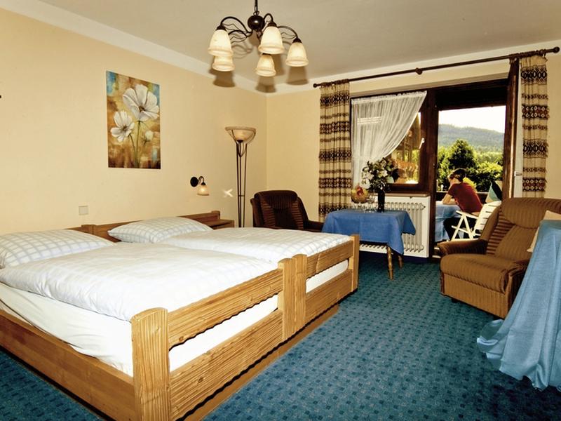 E9E43068EF8D024A3F89840F6F246408