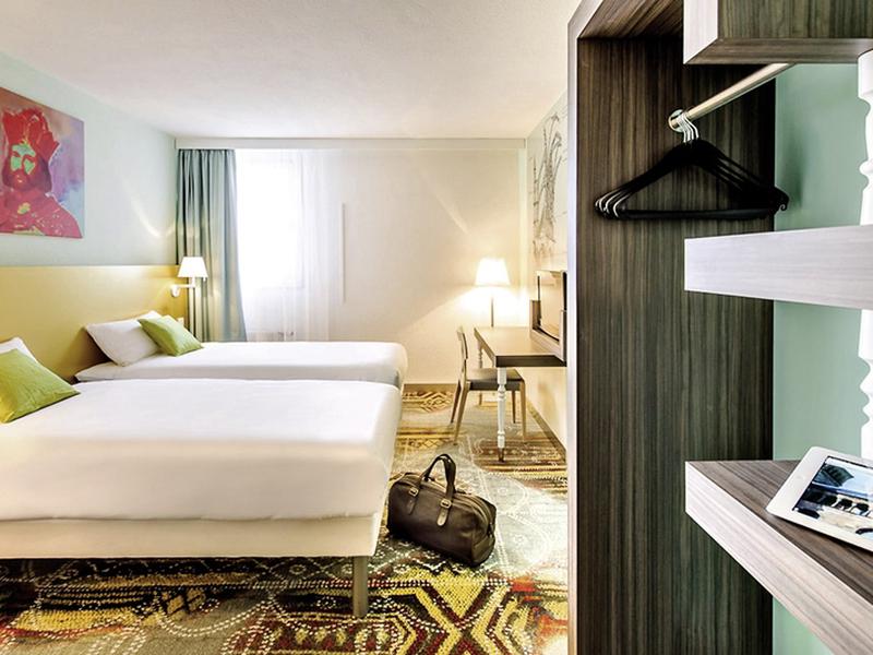 D88704BB98978E9593E422C98F53BFA4