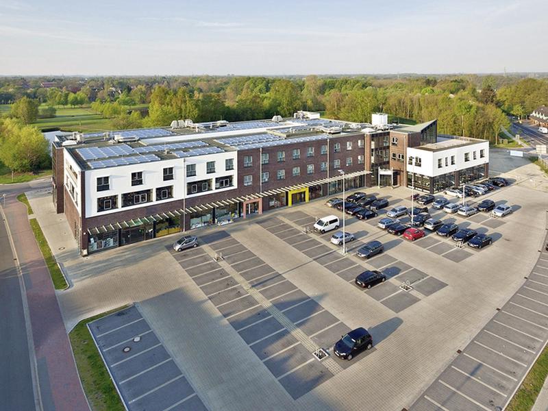 93BFBB98D7C3154E95BABDE377EDFA3A