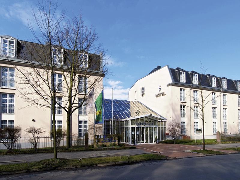 E1165975DBA1EA5DA3A6F41E19CA4AEF