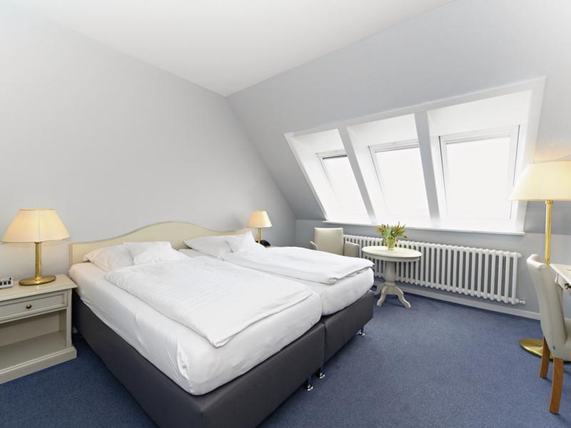 14E481E1091C752BDC83777824548431