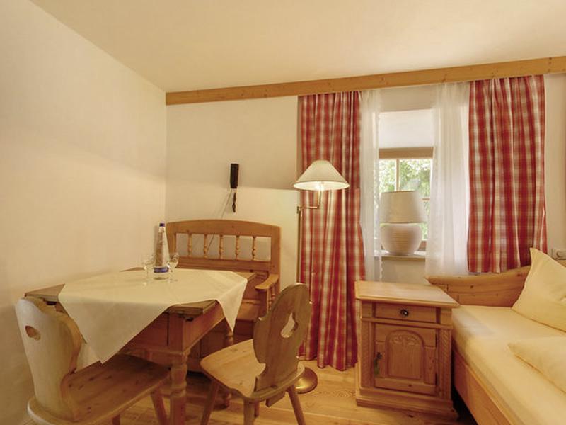 B20CC752FA2840A5EBBA4C7F85543DCF