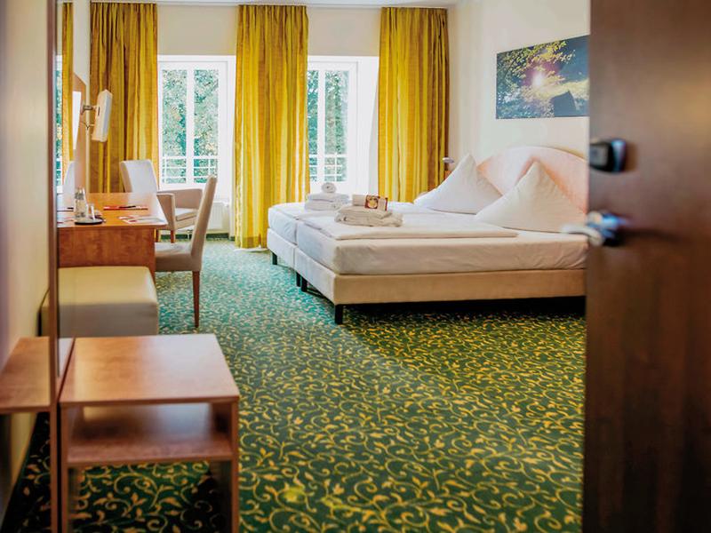 092D6E108FE1EE63B4D694EE3F244896