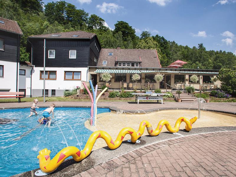 BE36B17704165E1DA6CAB318274AF6ED