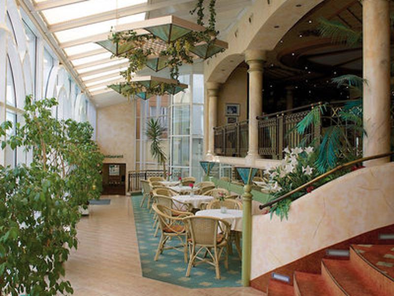 E1CAC05AF649F87EB313D8EE2496B138