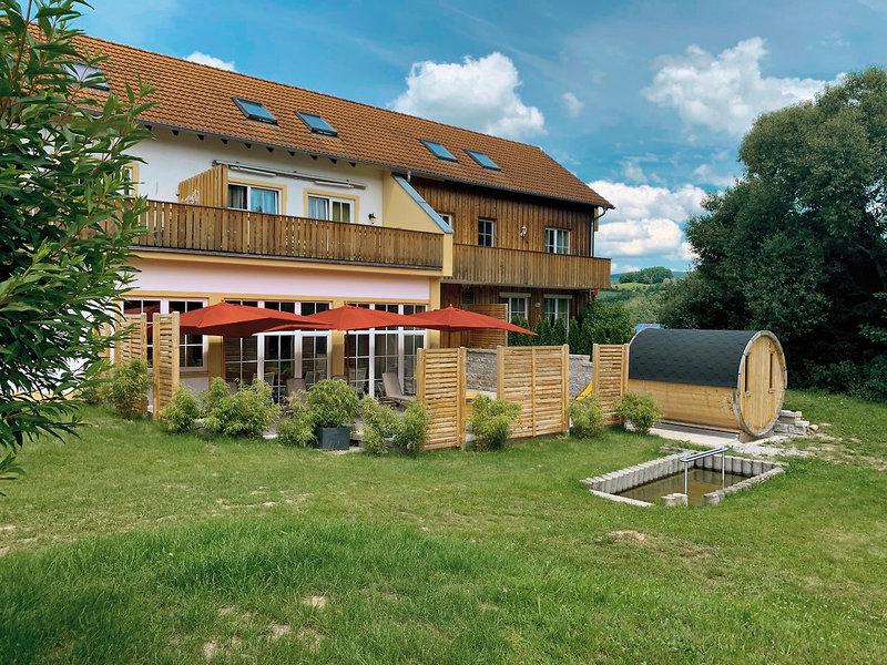 F3DC0C3D52287820A642CFF2C8AF8F47