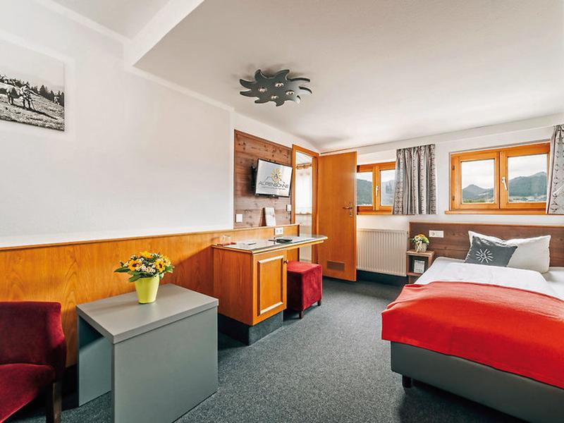 34370F8DA88CF7B503B1AD8E8595951E