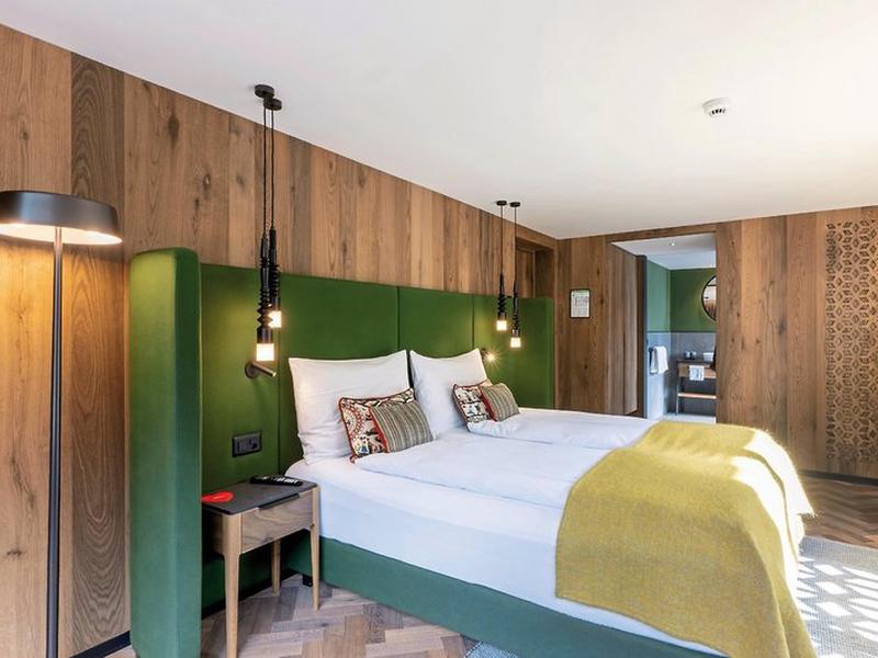 6542E071EA4B0987A65083CBB9771380