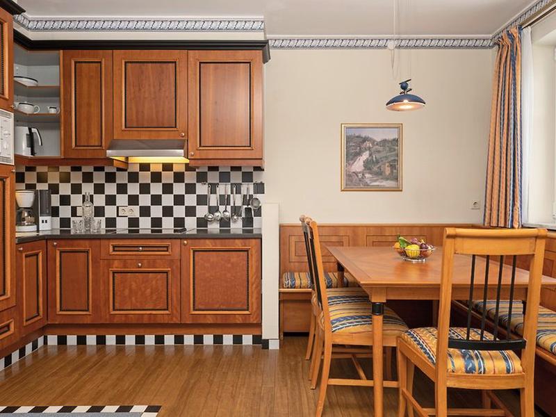 F6702F2D70C4767DE962AC3D3AB3C6B0