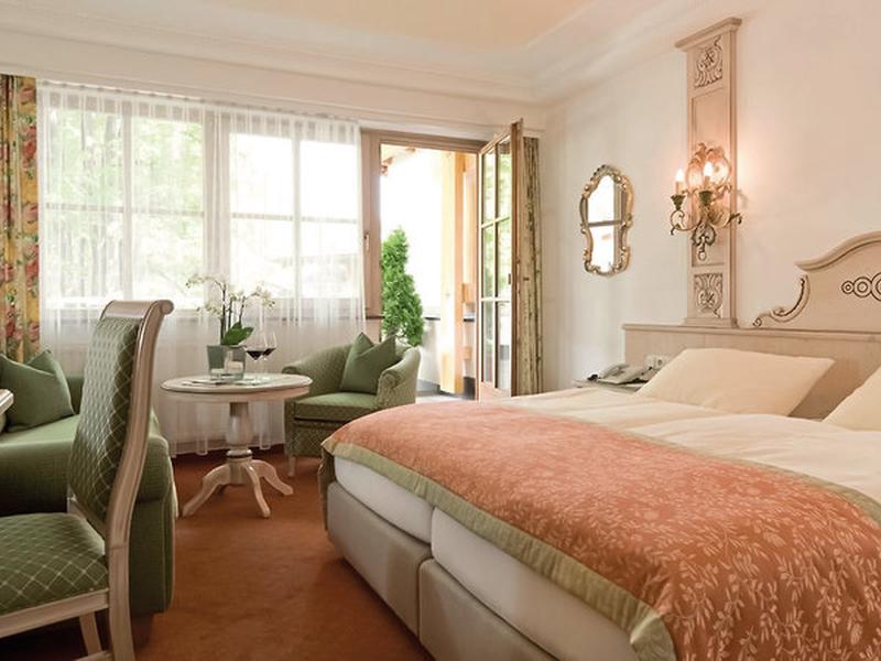 DDABC087B25D1A6402154DAA0018A359