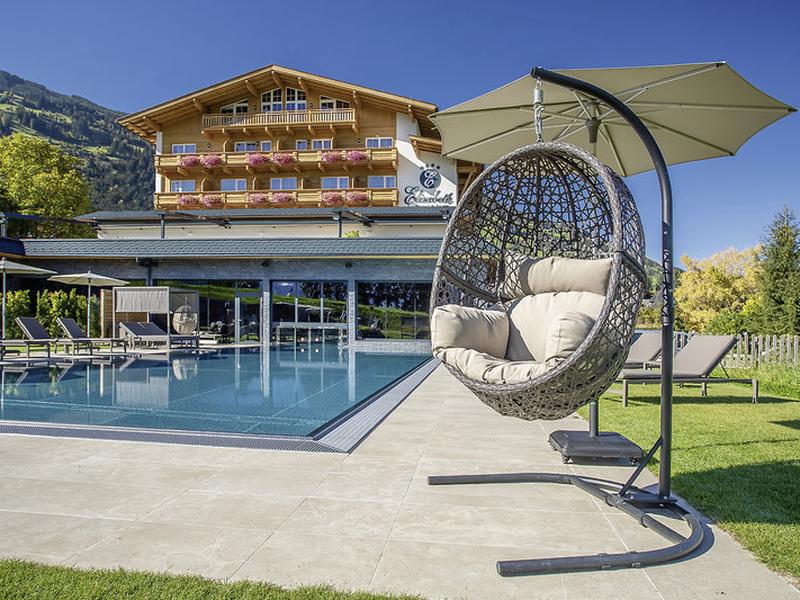 E0EECECBDEF20A6015D8B6E49094A122