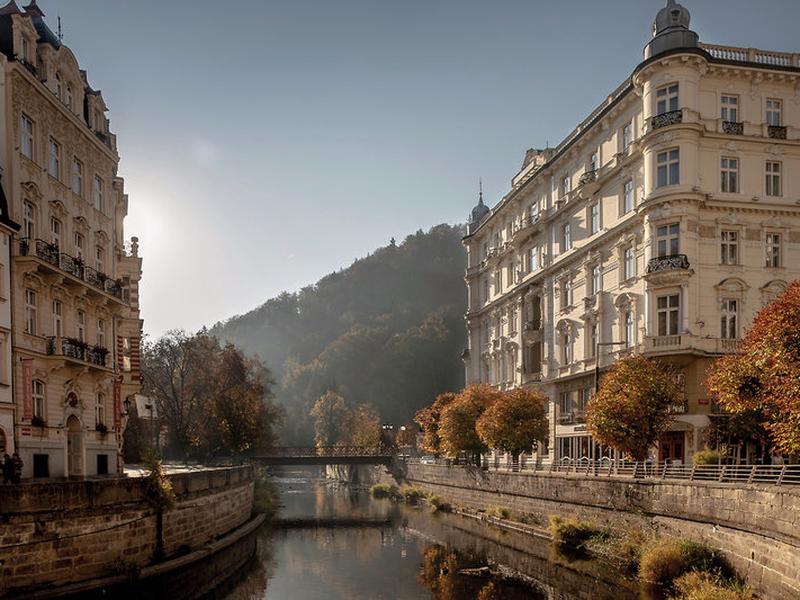 D615879512CF83F2F1B1380094E4C807