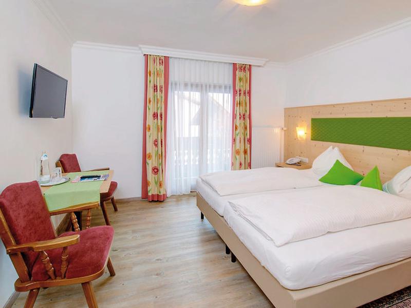 7DDE6E5AAB3F0576F2A51737CCC9F05F