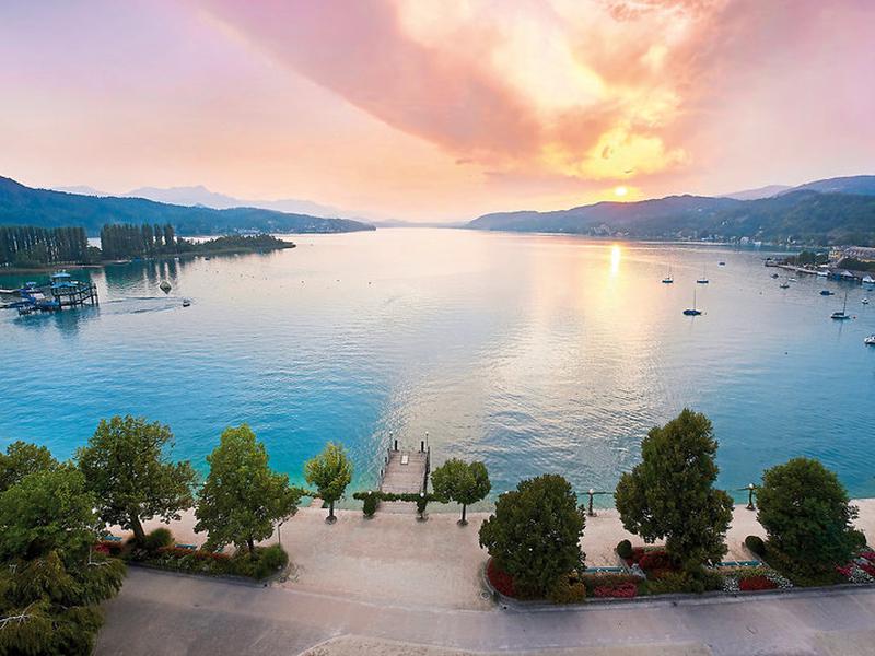 F6DCB1182BCB2F4420990ED6D8A8A99D