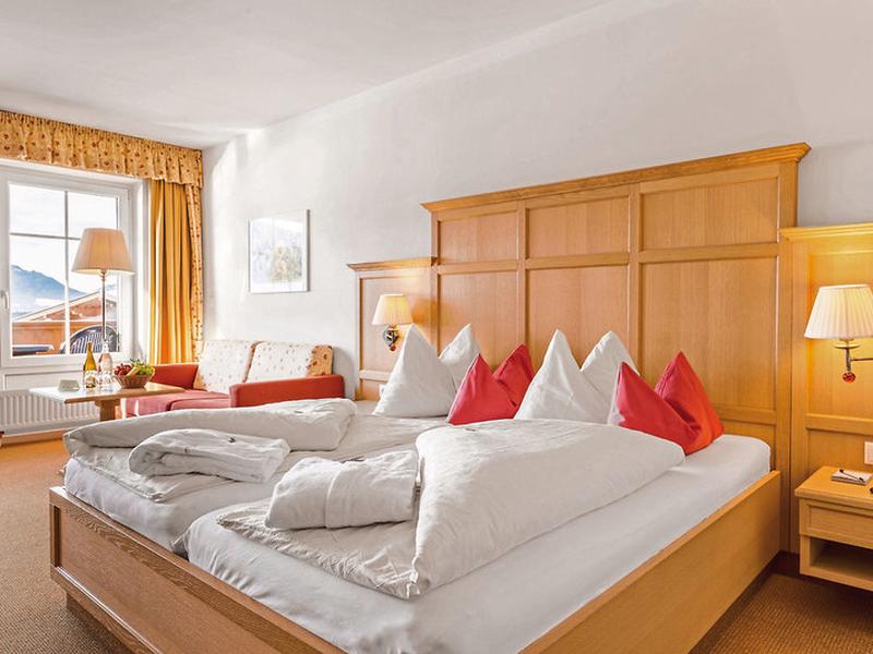 8799EF950DF8503842F26283D08DBC25