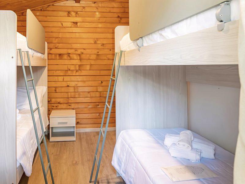 7D0DE795845D5C3D617A9DA5D82ADC42