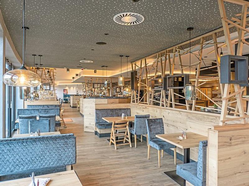 CEDA9A0414449F1A91D3E3B405C3793E