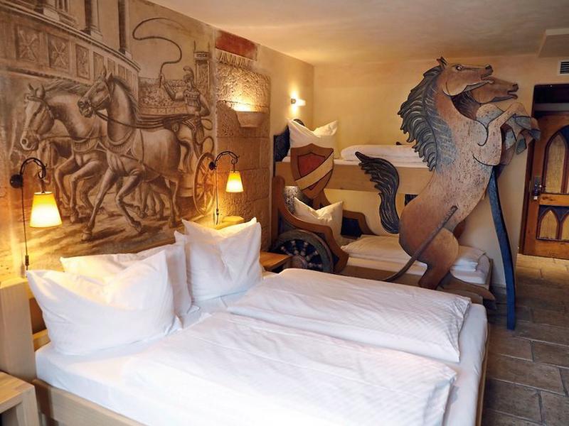 7BA02C9F1F4654ED820996A523158015