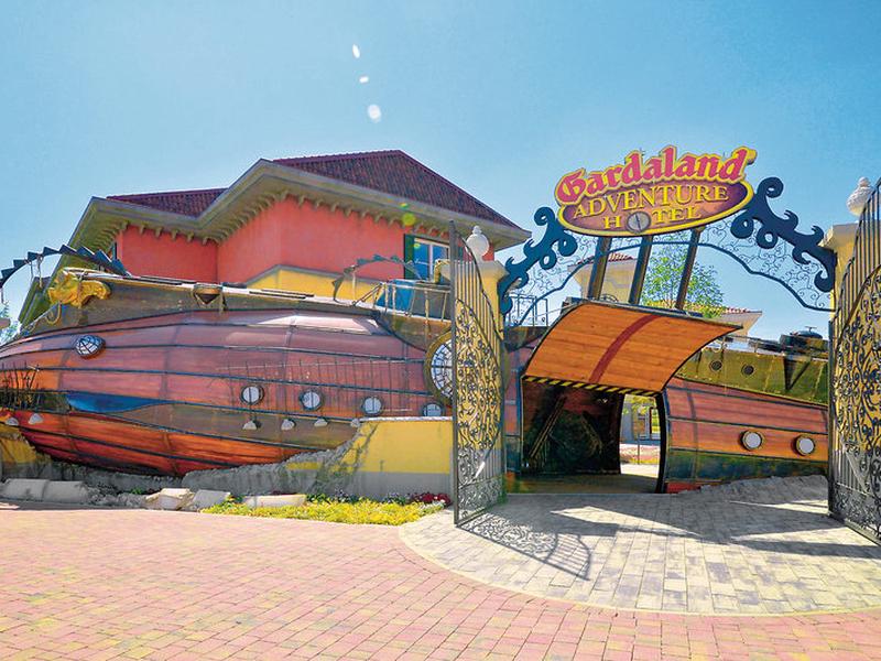 0933CD56E5DA52C87CB266C93CC62589