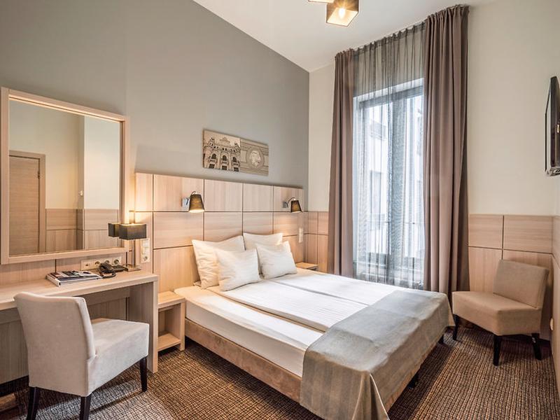 17526F80B8E18515F22802ECC63EA582