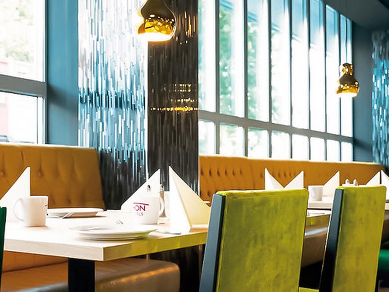 83C81BEBDE9EBFBF724D54F725743311