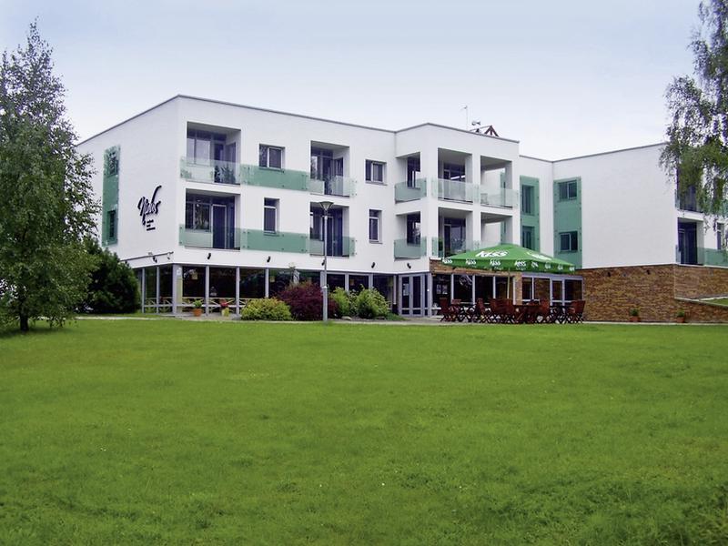 EAACC676FC85F829D5E116A3308E9E66