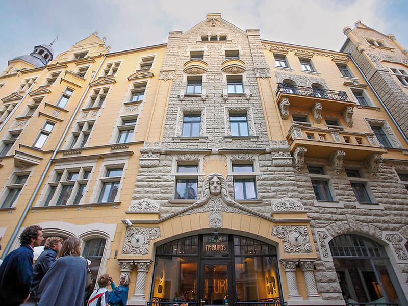 8B3F5F49546E9186D5105FBA1BC58611