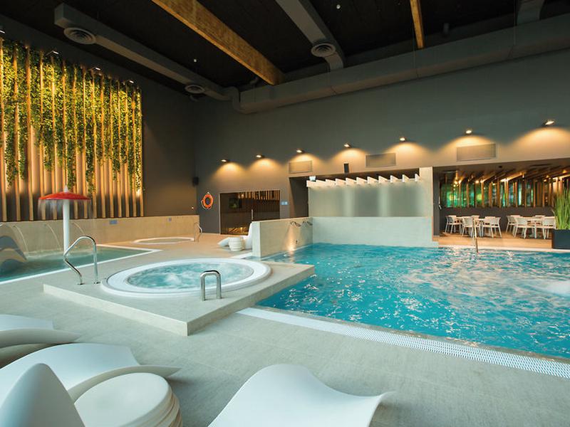 610681334FAAAAA0ED75B353351ABCCE