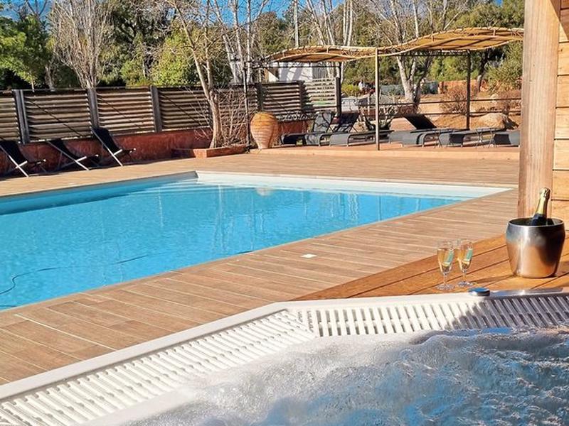 E1B978144A1F8399E2B371E2DB5E27EB