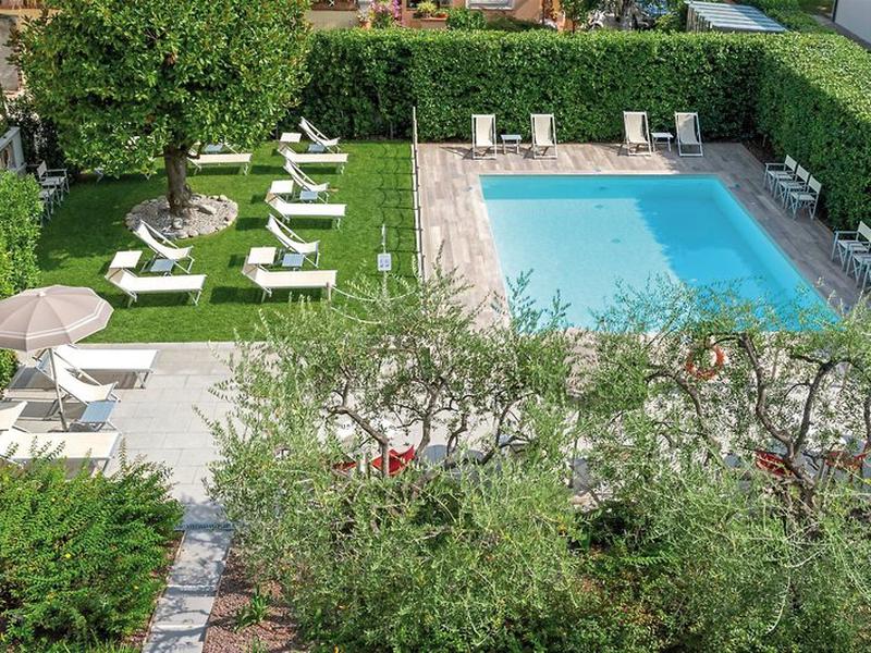 9EFB3A035DFDFE0BF7AC36986362F8DE