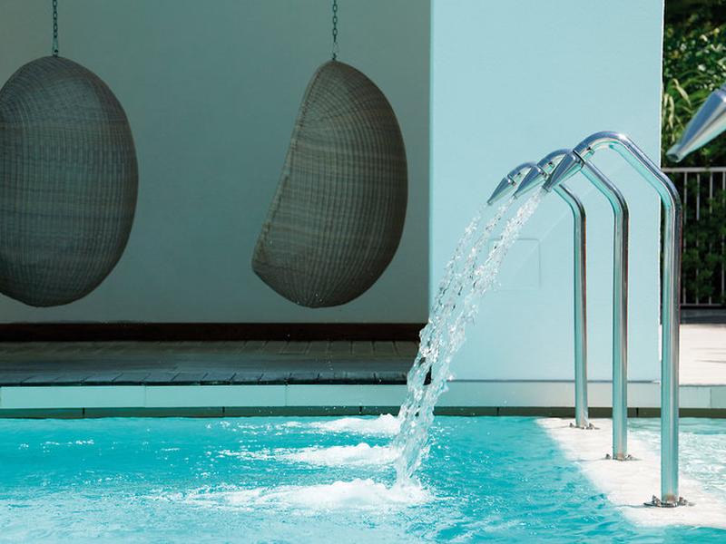 0EE9B75E350661EEDA7B9C633F5AB563