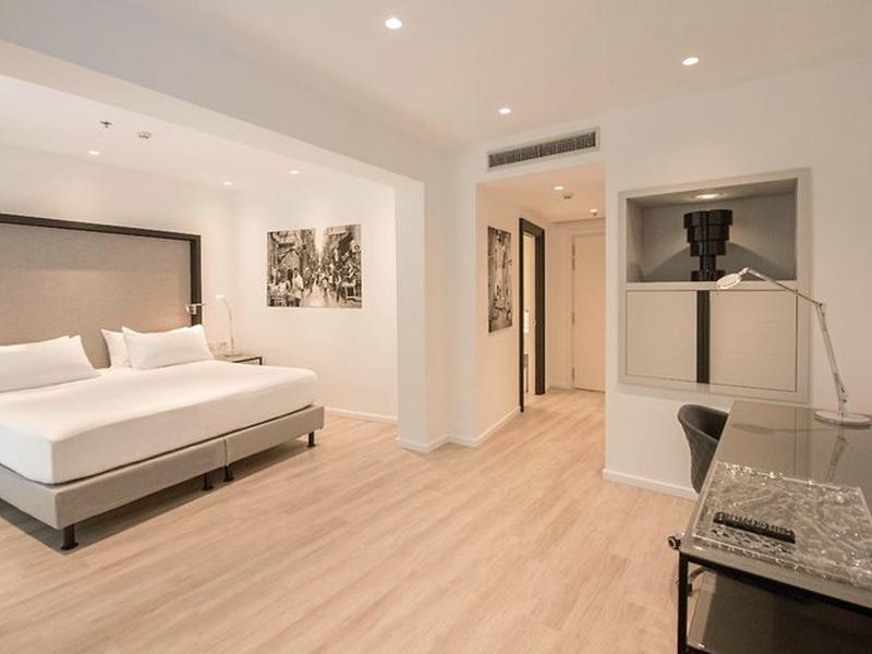 E83D5CB5B820C45F3184AECDB887ABE1