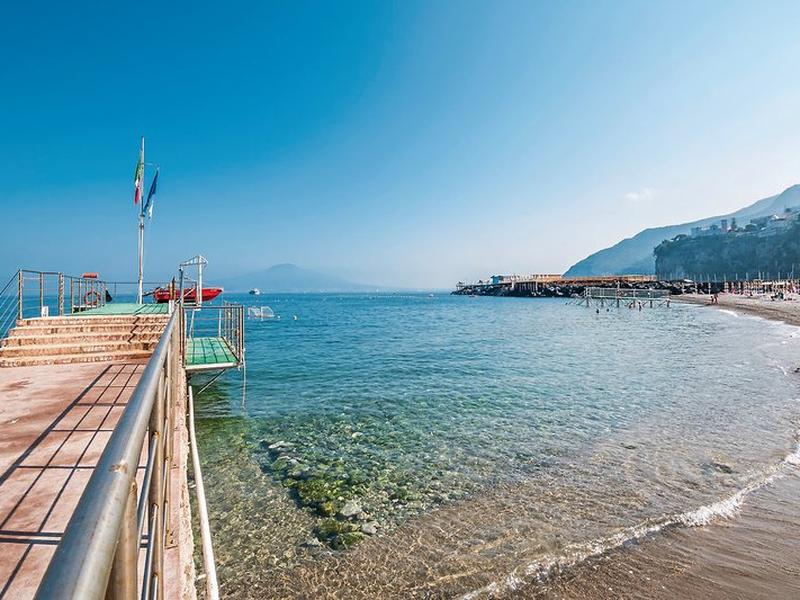 0C183EAFB08475F75FFB7804F5EADECD