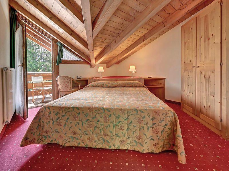 E24E9A8FF481AD18DD3F496D6B386596