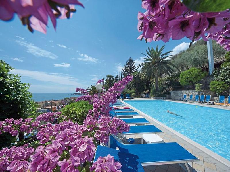 92E9063CDBDD19784224D75CC1E6ABA3