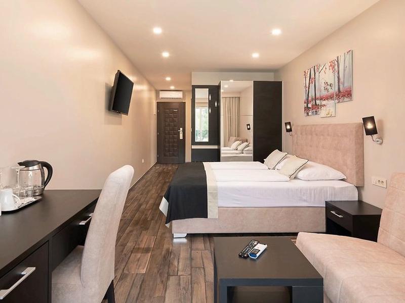 C6B57FA1A2C352D5F264066B72BB235C