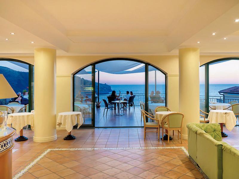 325D1EF39DF5CEDB94E25179589AACAD