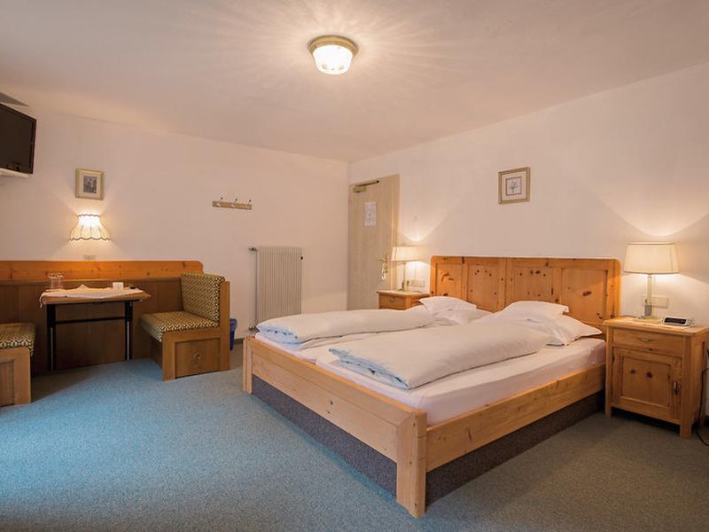 D0C353DD2276A7E8D44E38D040849E92