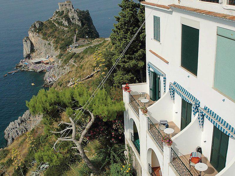 3773792DD4144232670713D808C2110A