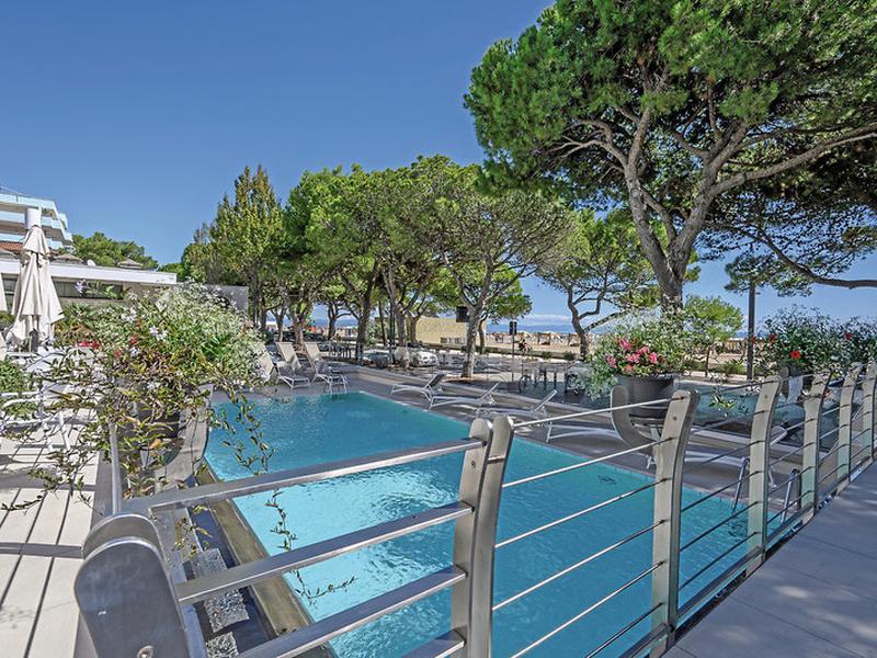 1AC9E6D64F06B0A376C97815A978A217